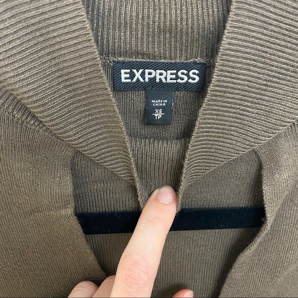 Express Green Mock Neck Cold Shoulder Sweater: XS - Picture 3 of 5